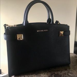 *Relisting* Michael Kors Satchel